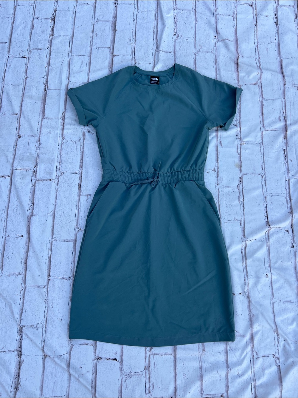 The North Face Outdoor Dress Small
